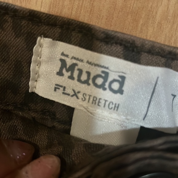 🤎Nwt 5 pocket so pretty leopard frayed him skirt Junior’s size 7 - Picture 7 of 7